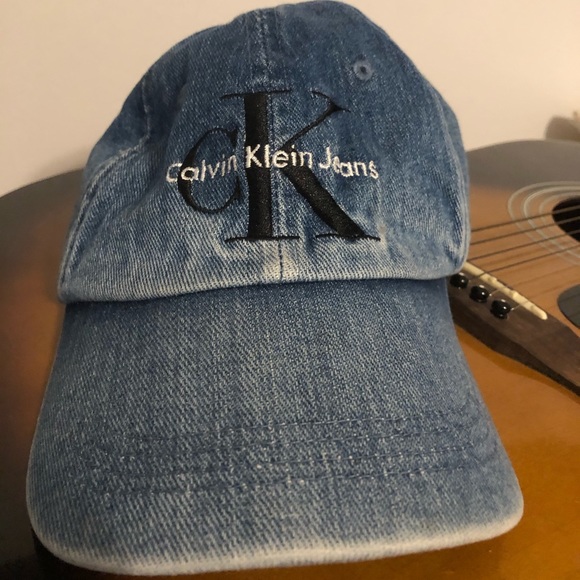Calvin Klein hat (cap) - Picture 1 of 3